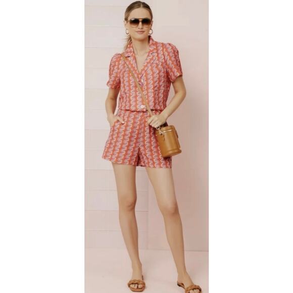 TUCKERNUCK Heat Wave Blakely Red Coral Print Shorts NWT Size XS